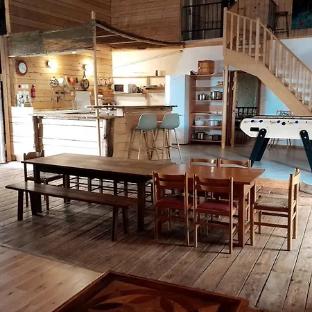 De Courmarces Bed & Breakfast *